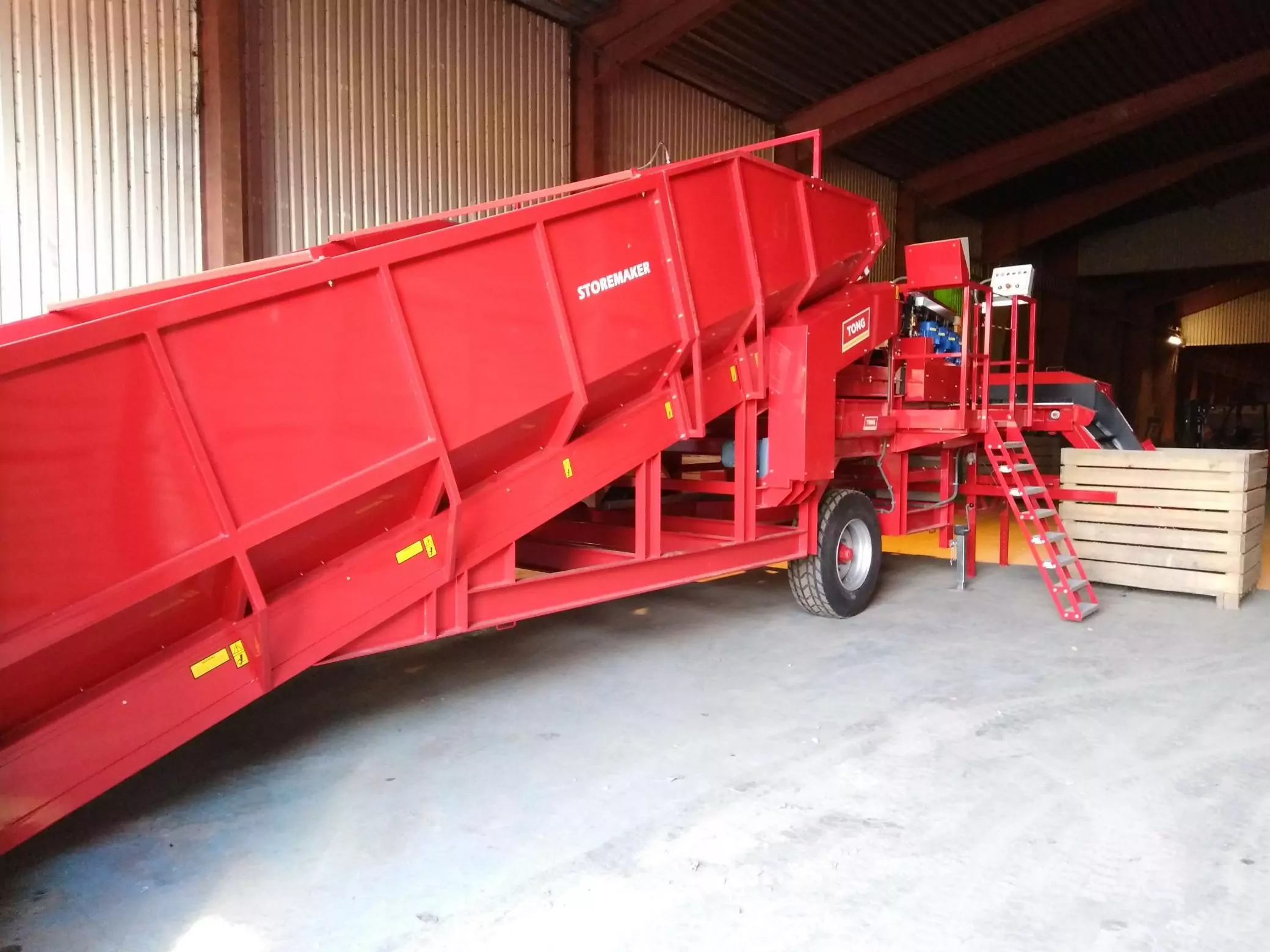 Tong Storemaker Vegetable Hopper Cleaner