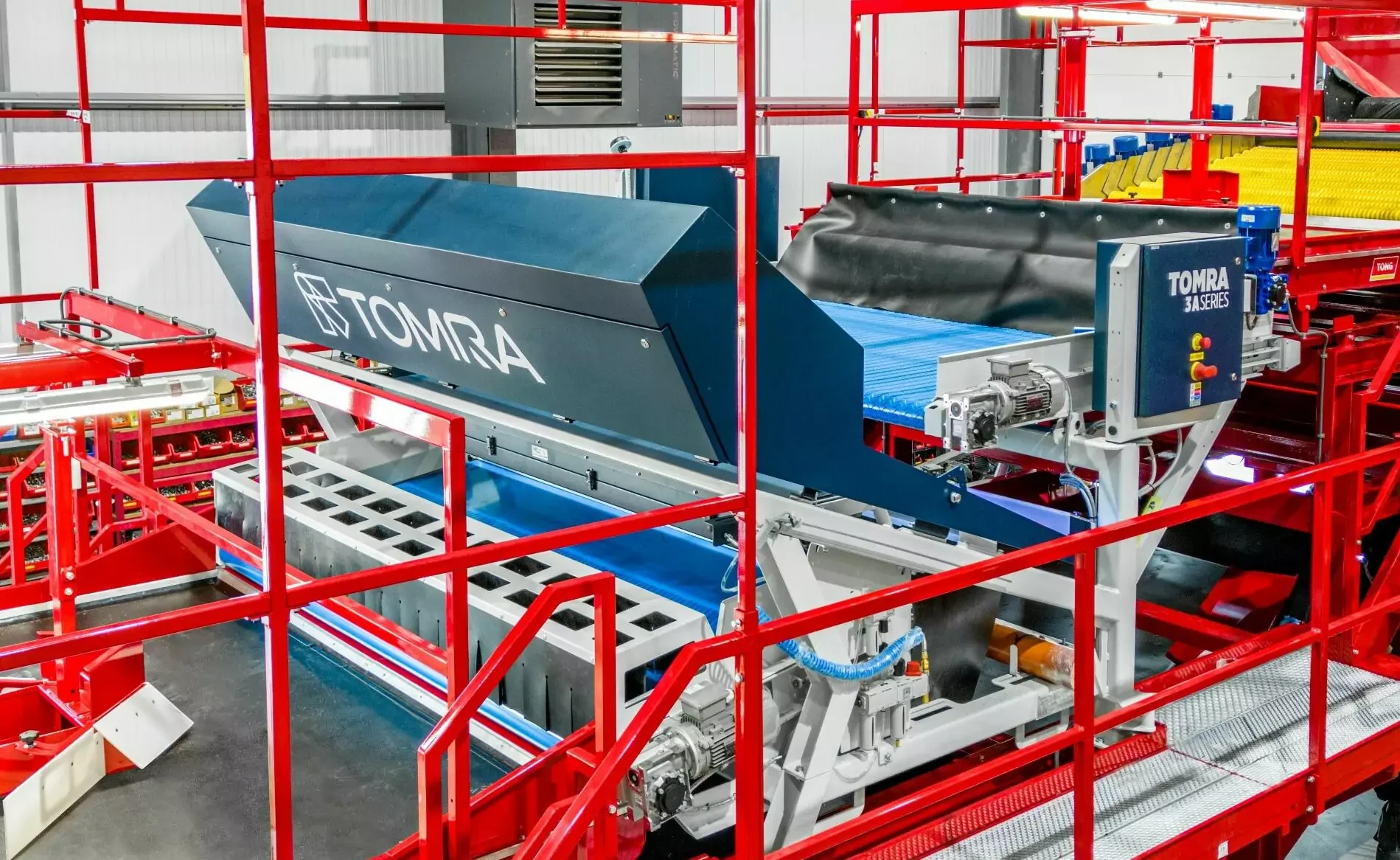 Tong Engineering-Caretaker vegetable grader hopper Tomra optical sorting