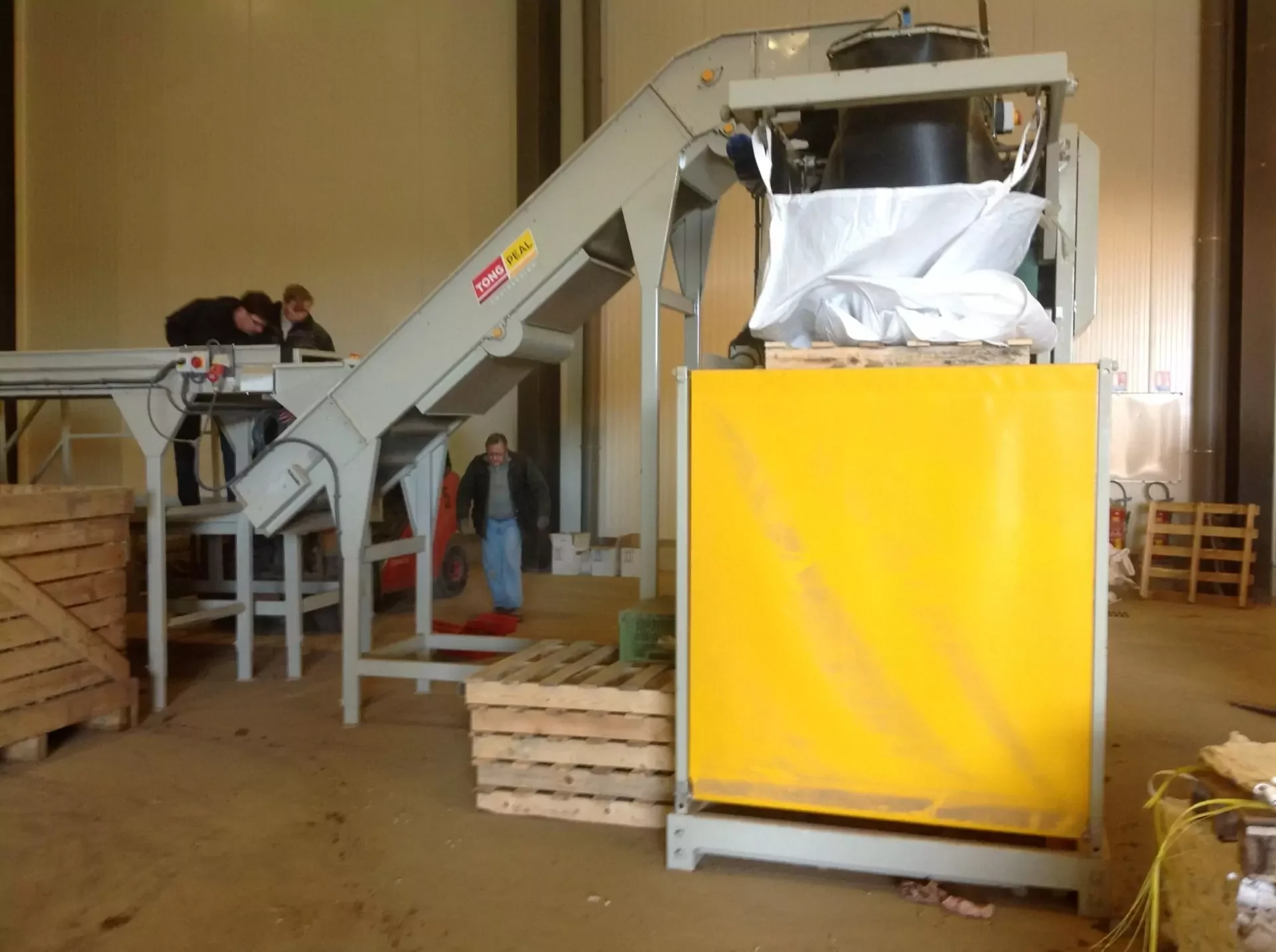 Potato Conveyor & JetFill Big Bag Filler In Action | Tong Engineering UK